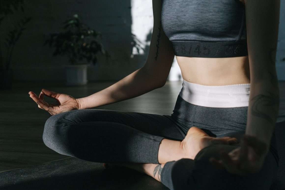 zazen meditation somatique position Mindful River zazen meditation somatique position Mindful River